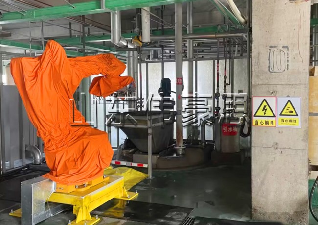 亞硝酸鈉自動(dòng)破袋機(jī)械手，袋料自動(dòng)拆垛拆包機(jī)現(xiàn)場(chǎng)